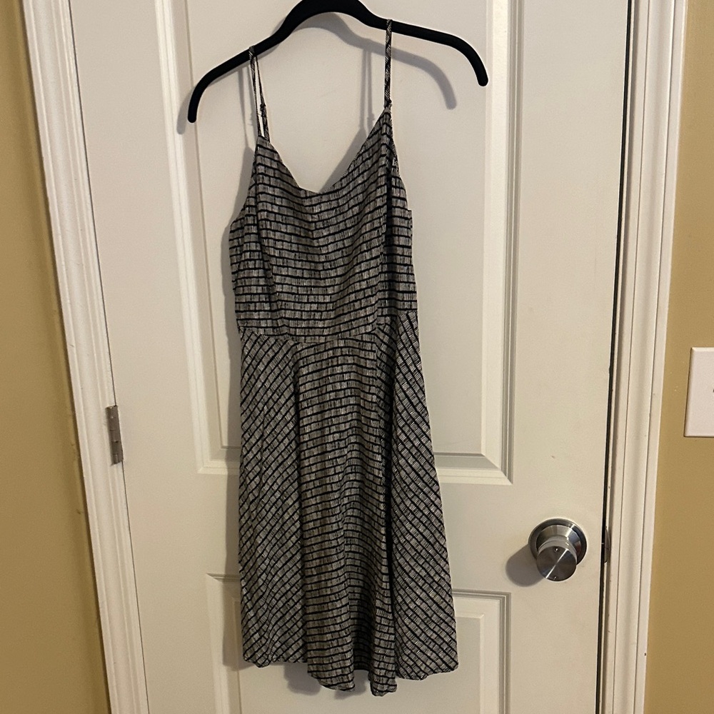 Old Navy Black and White Patterned Midi Dress